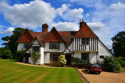 Grovehurst House c Ron Dunning